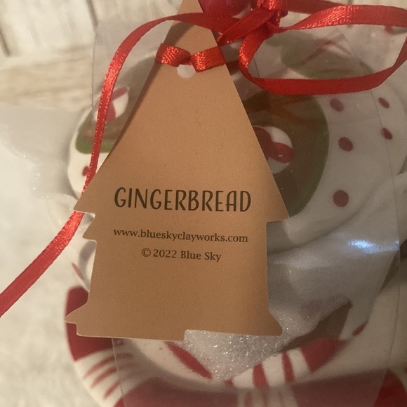 Blue Sky Gingerbread Cream & Sugar Set - Picture 4 of 9